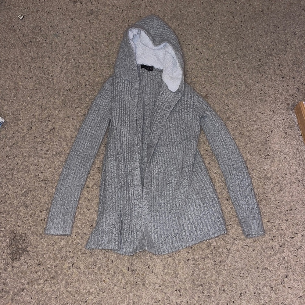 A nice grey long sleeve sweater to wear when it’s cold